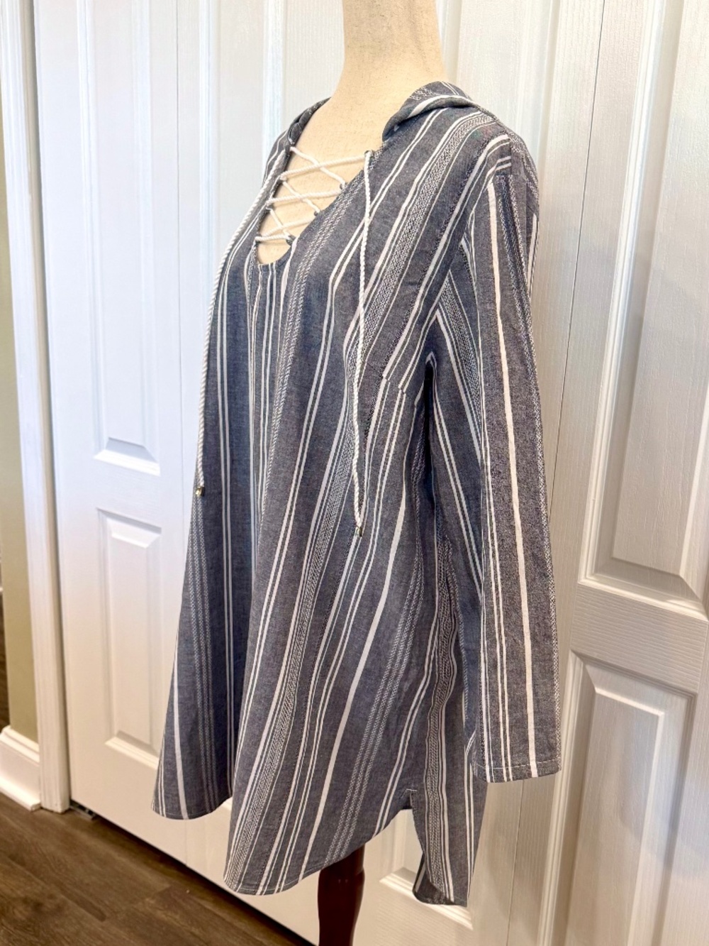 Women's, Size 14-16 Hooded Beach Tunic 100% Cotton, soft & light weight, Striped